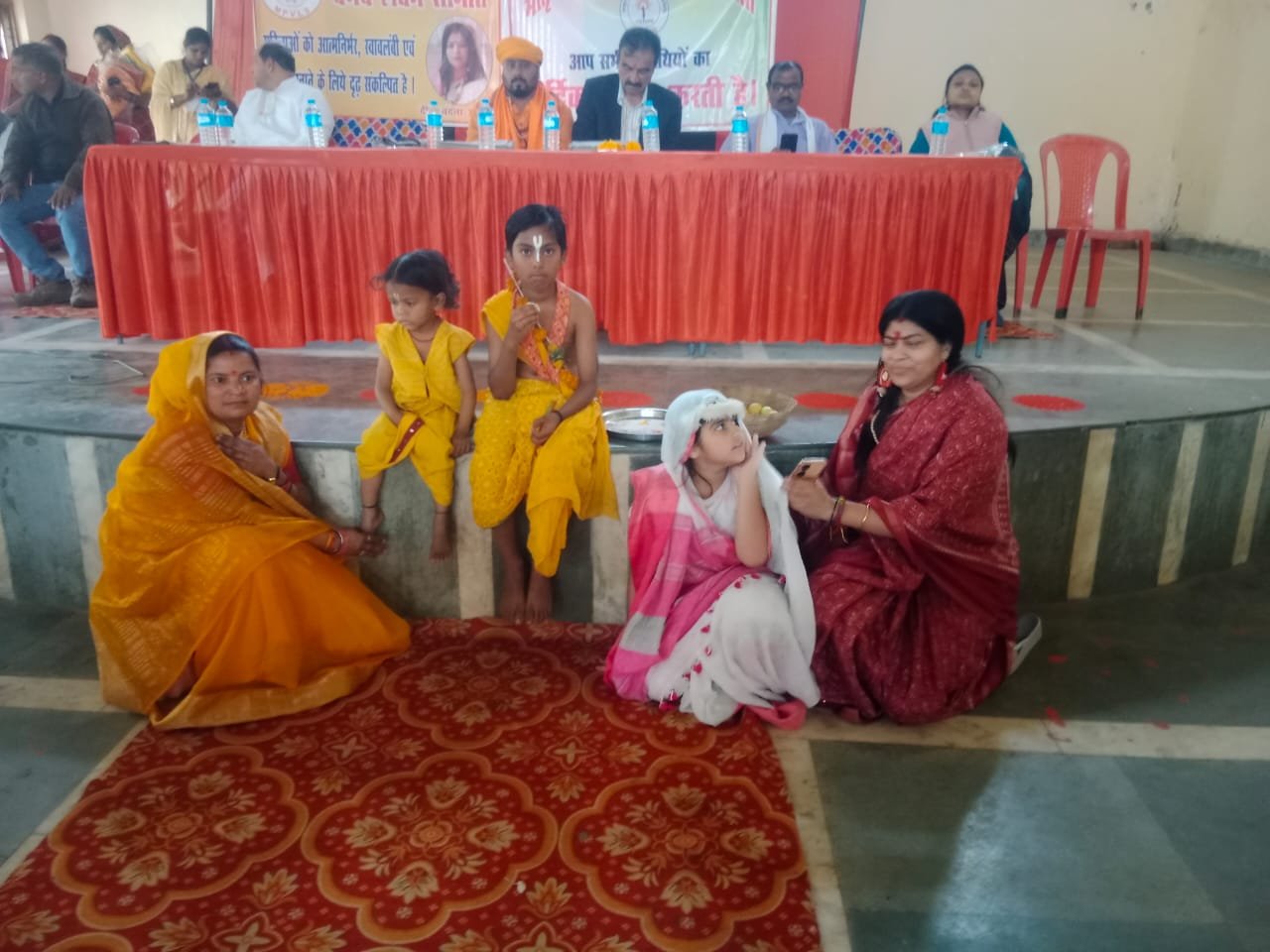जबलपुर के भेड़ाघाट में 400 महिलाओं को “शबरी गौरव” सम्मान से किया गया सम्मानित
