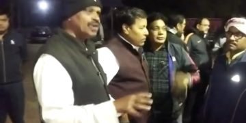किसान नेता रामरतन यादव को क्राइम ब्रांच ने बगैर कारण बताए किया गिरफ्तार, थाने में घंटों मचा रहा हंगामा