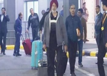 कतर की जेल से रिहा हुए 8 पूर्व भारतीय नौसैनिकों में से 7 वापस अपने वतन लौट आए