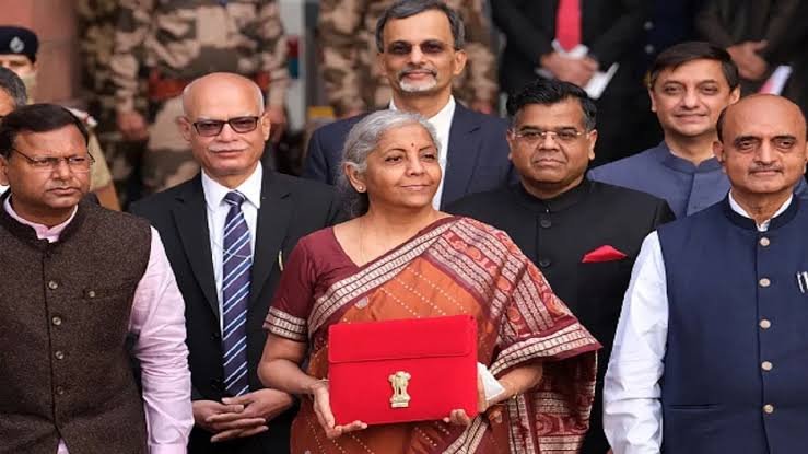 अंतरिम बजट में केंद्रीय वित्त मंत्री ने सबको समायोजित करने का किया प्रयास