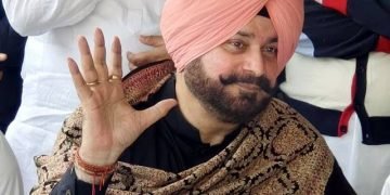 राजनेता और क्रिकेटर सिद्धू कांग्रेस के प्रचार-प्रसार से रहेंगे दूर, जानिए किस सीट से लड़ने की थी चर्चा
