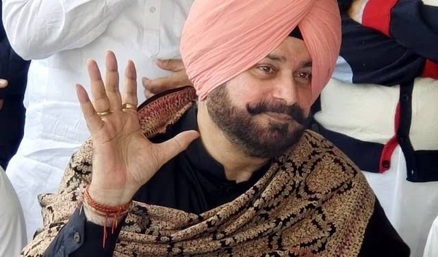 राजनेता और क्रिकेटर सिद्धू कांग्रेस के प्रचार-प्रसार से रहेंगे दूर, जानिए किस सीट से लड़ने की थी चर्चा