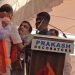 केंद्रीय मंत्री नितिन गडकरी की अचानक बिगड़ी तबीयत,मंच पर गिरे