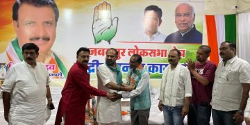 कुलस्ते ने पकड़ा कांग्रेस का हाथ, भाजपा की आंधी के बीच कांग्रेस को मजबूत करने जुटे सौरभ 