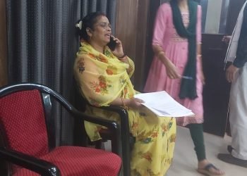 भाजपा से हटा विधायक की बेटी नगर परिषद अध्यक्ष को लोकायुक्त पुलिस ने रिश्वत लेते रंगे हाथों पकड़ा 