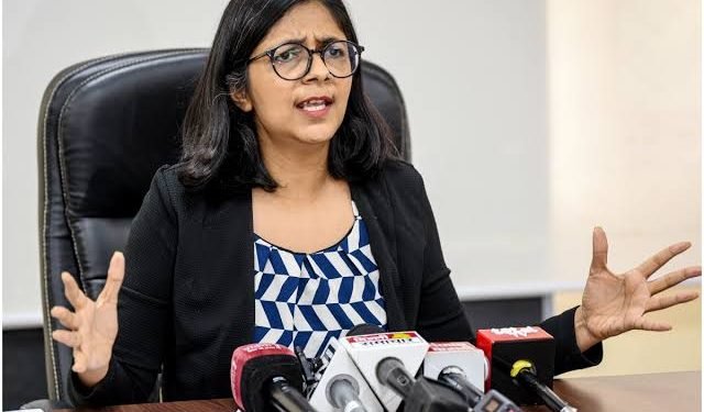 बिना किसी उकसावे के उसने मुझे बार-बार थप्पड़ मारे। मैं चिल्लाती रही, मालीवाल ने पुलिस को दिया बयान