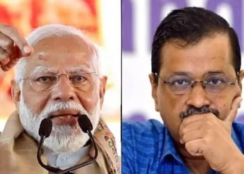 उनके गुनाहों पर सरकार कुछ न करे तो लोग कहेंगे कि जरूर कुछ सांठगांठ हुई है। पीएम मोदी ने कहा, “आपने नोटों के पहाड़ देखे कि नहीं