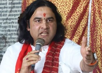 कथावाचक देवकीनंदन ठाकुर की नेताओं को नसीहत, जातियों और कुर्सियों से ऊपर उठो