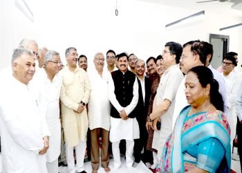 मुख्यमंत्री डॉ. मोहन यादव स्वदेश समाचार पत्र कार्यालय की पूजा में सम्मिलित हुए