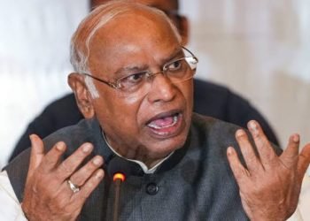 खड़गे ने पीएम को पत्र लिख नया राग छेड़ा, बोले- इस पद को भरें,संविधान के प्रावधानों का उल्लंघन