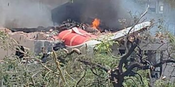 अहमदाबाद प्लेन क्रैश के बाद से हवाई यात्रियों में दहशत का माहौल, बीते 36 घंटे में पांच विमानों में तकनीकी खराबी भी आई