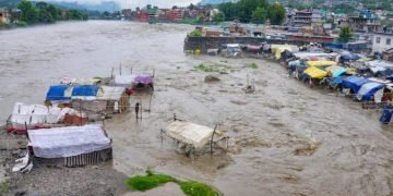 उत्तराखंड के उत्तरकाशी जिले के धराली गांव में बादल फटे, मची तबाही