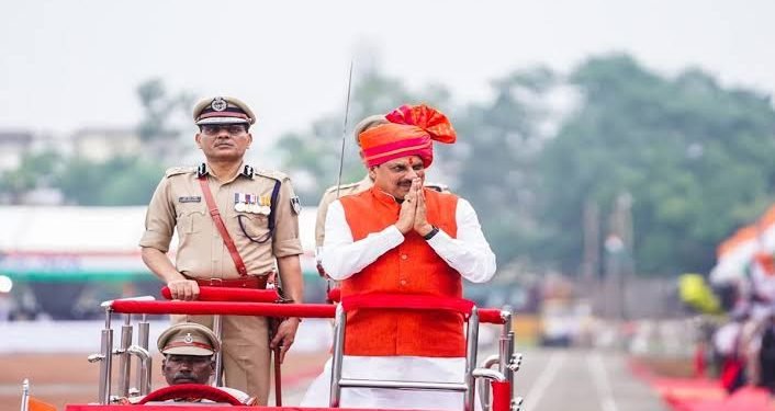 मध्यप्रदेश में स्वतंत्रता दिवस हर्षोल्लाह से मनाया गया, जिलों में उत्सव दिखा