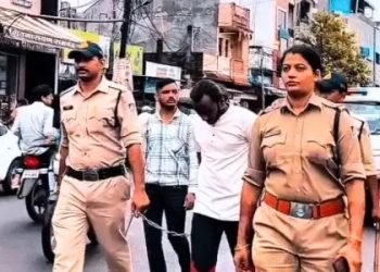 MP में रीलबाज के चक्कर में पुलिस भी नप गई