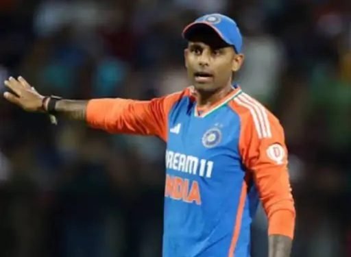 अंतरराष्ट्रीय क्रिकेट परिषद (ICC) ने सूर्यकुमार यादव को दी हिदायत, कहा – ऐसी कोई टिप्पणी न करें जो राजनीतिक मानी जाए