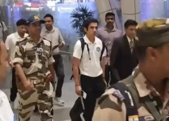 एशिया कप 2025 : दुबई में पाकिस्तान को रौंद कर वतन लौटी भारतीय क्रिकेट टीम, राष्ट्र प्रथम का दिया संदेश, बगैर ट्रॉफी के मनाया जश्न