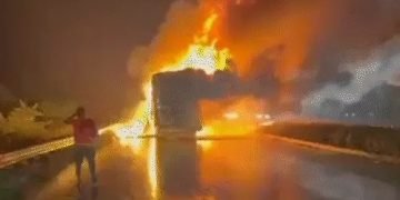 आंध्र प्रदेश के कुर्नूल बस हादसे में एक नया खुलासा, 234 स्मार्टफोन हुए ब्लास्ट