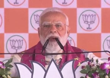 बिहार विधानसभा चुनाव के पहले फेज की 121 सीटों पर रिकॉर्ड तोड़ 65% वोटिंग, औरंगाबाद में पीएम मोदी की रैली 
