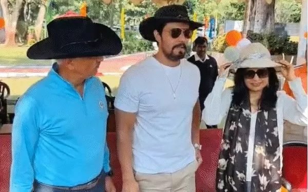 गोल्फ टूर्नामेंट के उद्घाटन अवसर पर जबलपुर पहुंचे फिल्म स्टार रणदीप हुड्‌डा