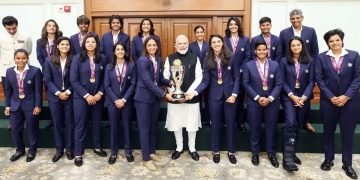 विश्व कप चैंपियंस महिलाओं से पीएम मोदी की दिल छू लेने वाली मुलाकात, देश की हर बेटी के लिए बताया प्रेरणा