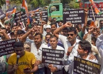 महानगरों में ओला (Ola), उबर (Uber) और रैपिडो (Rapido) के पहिए थमे, देशव्यापी हड़ताल से लोग परेशान हुए