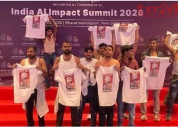AI Impact Summit 2026 : यूथ कांग्रेस का ‘शर्टलेस’ प्रदर्शन पीएम मोदी के खिलाफ लगाए नारे