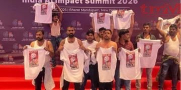 AI Impact Summit 2026 : यूथ कांग्रेस का ‘शर्टलेस’ प्रदर्शन पीएम मोदी के खिलाफ लगाए नारे