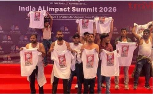 AI Impact Summit 2026 : यूथ कांग्रेस का ‘शर्टलेस’ प्रदर्शन पीएम मोदी के खिलाफ लगाए नारे