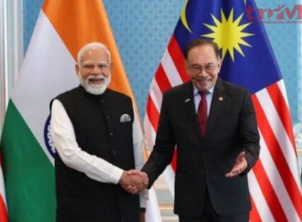 प्रधानमंत्री नरेंद्र मोदी और मलेशिया के प्रधानमंत्री अनवर इब्राहिम के बीच छह अहम समझौतों (MOU) पर हस्ताक्षर,आतंकवाद के खिलाफ साझा लड़ाई पर जोर