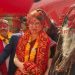 प्रियंका गांधी वाड्रा को मिला “बाबा” का आशीर्वाद, प्रधानमंत्री बनोगी, बोलीं अच्छा लगा