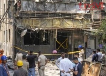 दिल्ली के मालवीय नगर में रेस्टोरेंट में लगी आग, धुएं और आग की चपेट में आने से 21 की जलकर मौत