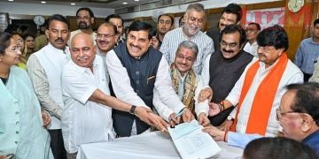 राज्यसभा चुनाव के लिए मध्य प्रदेश से तरुण चुघ और रजनीश अग्रवाल ने नामांकन भरा