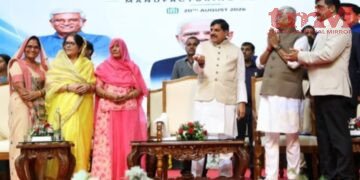 धार जिले के पीथमपुर में एडवांस ऑप्टिकल फाइबर (कोर्सिस) और बैटरी मैन्युफैक्चरिंग (वोल्टर्स) प्लांट्स का उद्घाटन