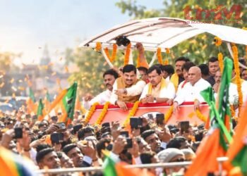 भाजपा राष्ट्रीय अध्यक्ष नितिन नवीन का इंदौर में भव्य स्वागत, ‘स्वामित्व योजना’ का शुभारंभ कर हितग्राहियों को मुफ्त रजिस्ट्री बांटी
