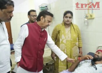 सागर जहरीली शराब कांड : डिप्टी सीएम ने जहरीली शराब से प्रभावित मरीजों और उनके परिजनों से की मुलाकात