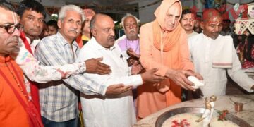 जबलपुर के हरे कृष्णा आश्रम भेड़ाघाट में वृंदावन जैसा नजारा
