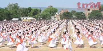 मां शारदा की पावन नगरी मैहर की बेटियों ने रचा इतिहास एक साथ 11 मिनट तक किया कथक नृत्य