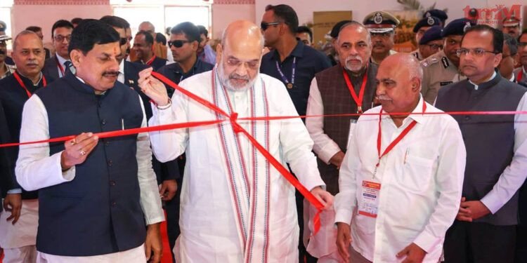 केंद्रीय गृह मंत्री अमित शाह और मुख्यमंत्री डॉ. यादव ने गोपालक सम्मेलन में न्याय संहिता आधारित प्रदर्शनी का शुभारंभ किया
