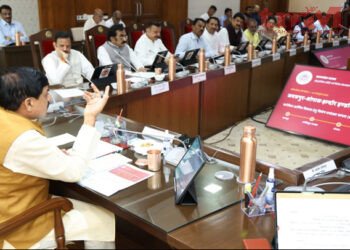 मध्य प्रदेश में जबलपुर-भोपाल-इंदौर कॉरिडोर को एक लाख करोड़ रुपये का निवेश और तीन लाख रोजगार का लक्ष्य