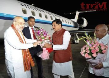केन्द्रीय गृह मंत्री अमित शाह की राजा भोज विमानतल पर मुख्यमंत्री डॉ. यादव ने की अगवानी