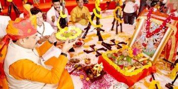 इंदौर में मुख्यमंत्री डॉ. यादव शस्त्र-पूजन किया, कहा- भारतीय संस्कृति, शौर्य और कर्तव्यनिष्ठा का प्रतीक