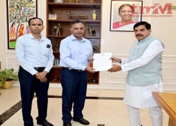 पूर्व IAS अधिकारी की हत्या के मामले में पुलिस ने जांच को तेज किया, सीएम ने दिए निर्देश SIT करेगी जांच